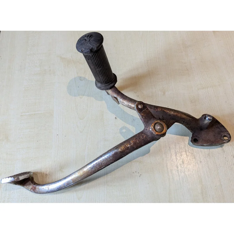 Assemblage de Cale-Pied et Support de Pédale de Frein d‘Occasion Norton Commando Vedd meg online
