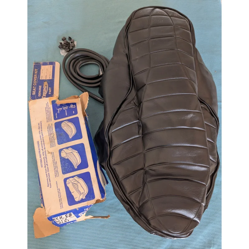 Housse d‘Époque pour Selle Biplace Triumph T140 1978 Árcsökkenés